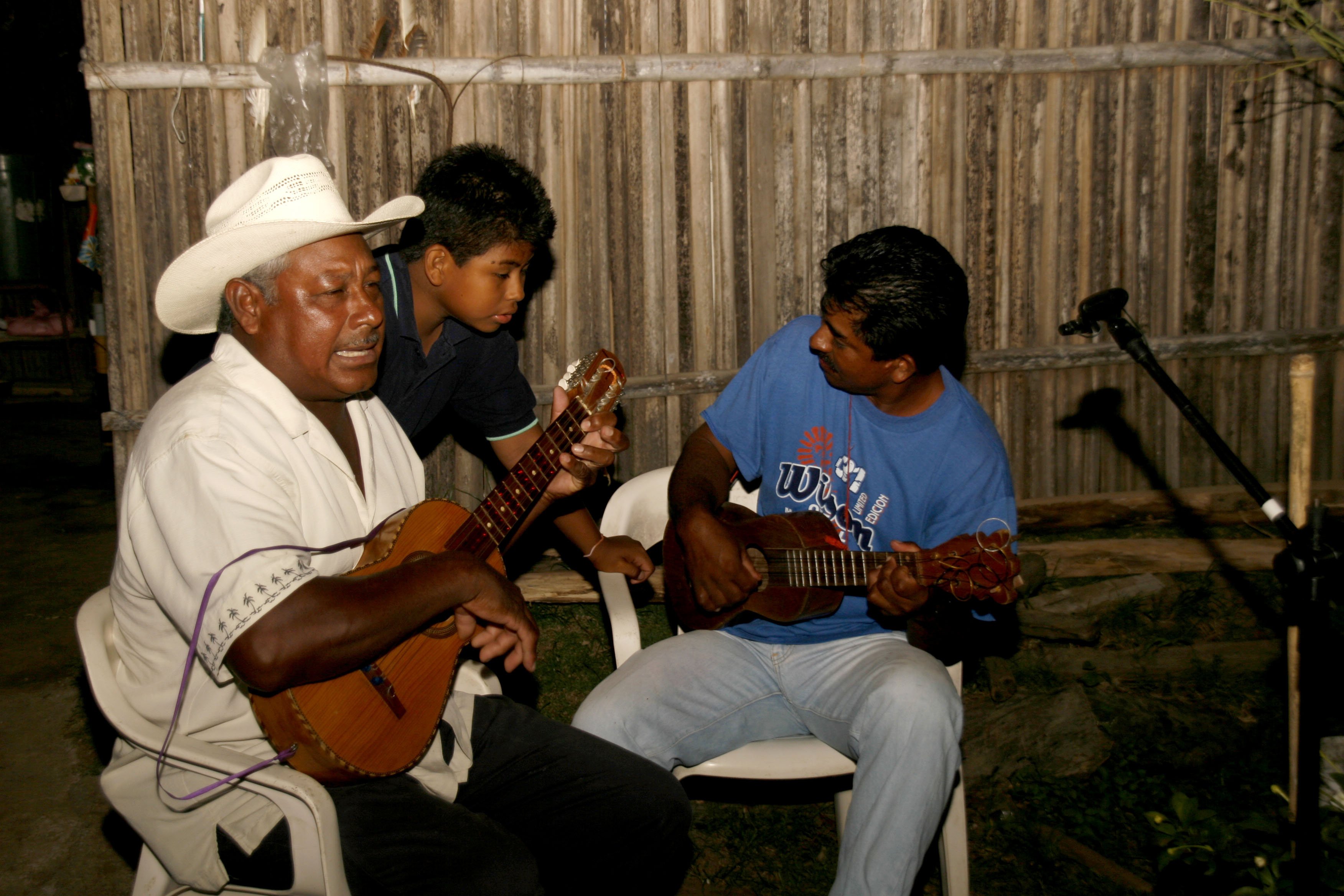 músicos de la 6 de Enero en Tlacotalpan